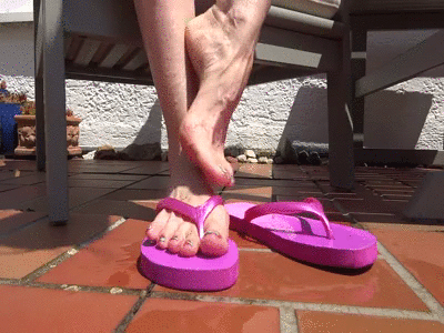 27690 - Cold water shower for my feet in flip flops