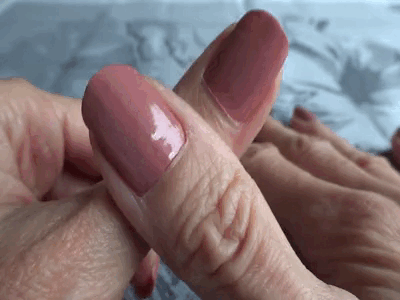 30187 - Classic nails of normal length - close-up